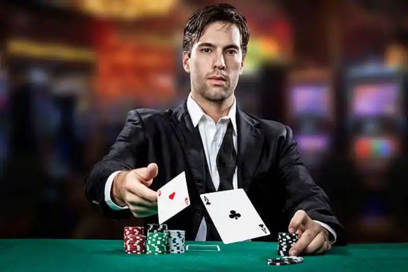 biểu diễn trộn bài poker