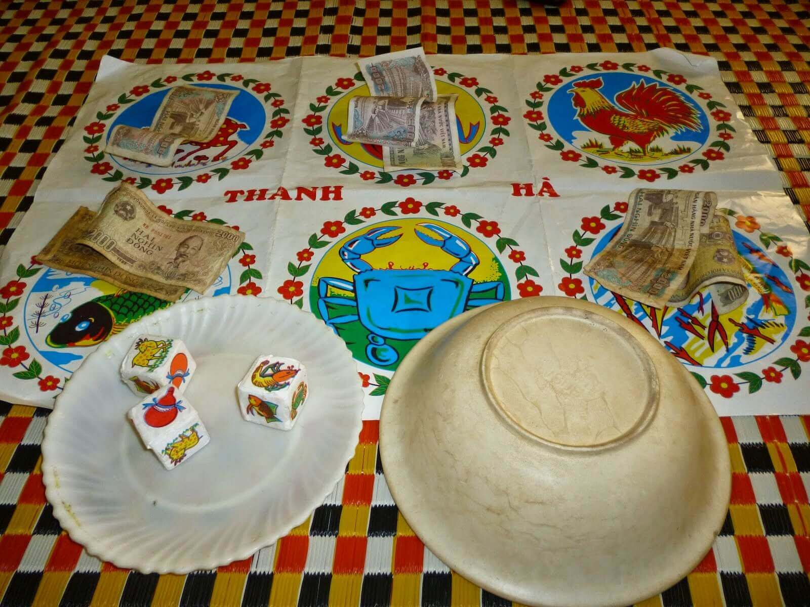 Ghi nhớ mặt quân là 1 trong những cách chơi game bầu cua tôm cá hiệu quả nhất