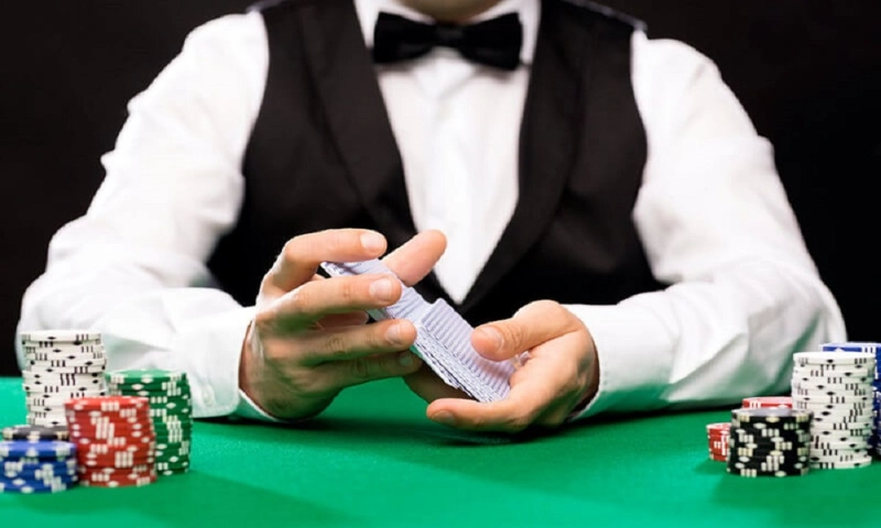 Mặt tốt của nghề Dealer là gì - Đó là mức lương cao và bền vững